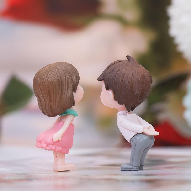 1 Pair Cute Kissing Couple Figurine Decoration Craft, Micro Landscape Ornament, Desktop Decoration For Home Office Desk