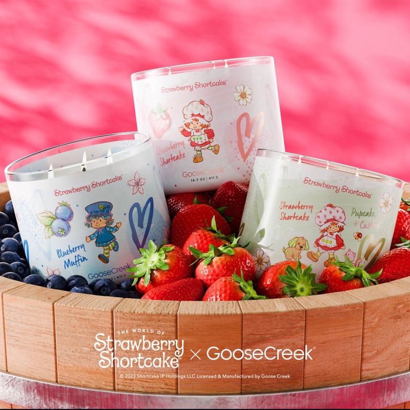 Goose Creek Strawberry Shortcake 3-Wick Candles for Décor and Ornaments Scent