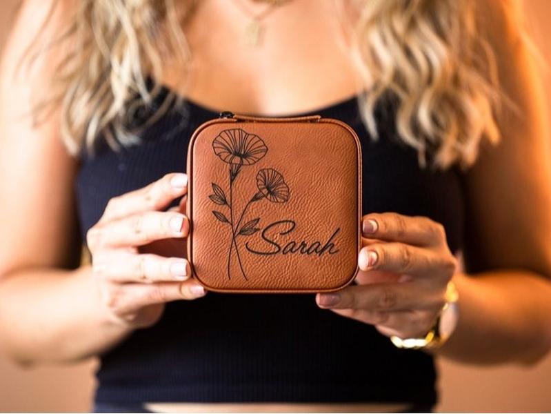 Personalized Jewelry Case, Birth Flower Jewelry Travel Case, Birth Month Flower Gift, Personalized Birthday Gift, Leather Jewelry Travel Case, Custom Jewelry Case