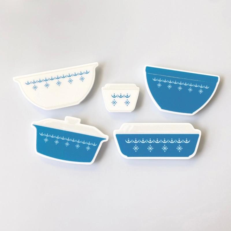 Snowflake Blue Pyrex Magnets | Snowflake Garland Pyrex | Blue Pyrex Fridge Magnets | Pyrex Gifts | Pyrex Decor | Vintage Pyrex Handmade