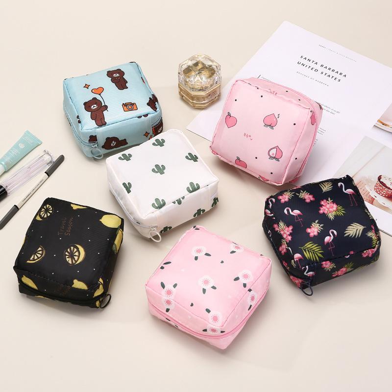 Cartoon Pattern Sanitary Napkin Storage Bag, 1 Count Portable Menstrual Pad Storage Bag, Small Zipper Storage Bag for Outdoor Travel, Home Organizer Supplies