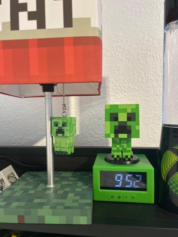 Minecraft Creeper Icon Alarm Clock for Gamers - Perfect for Your Bedroom