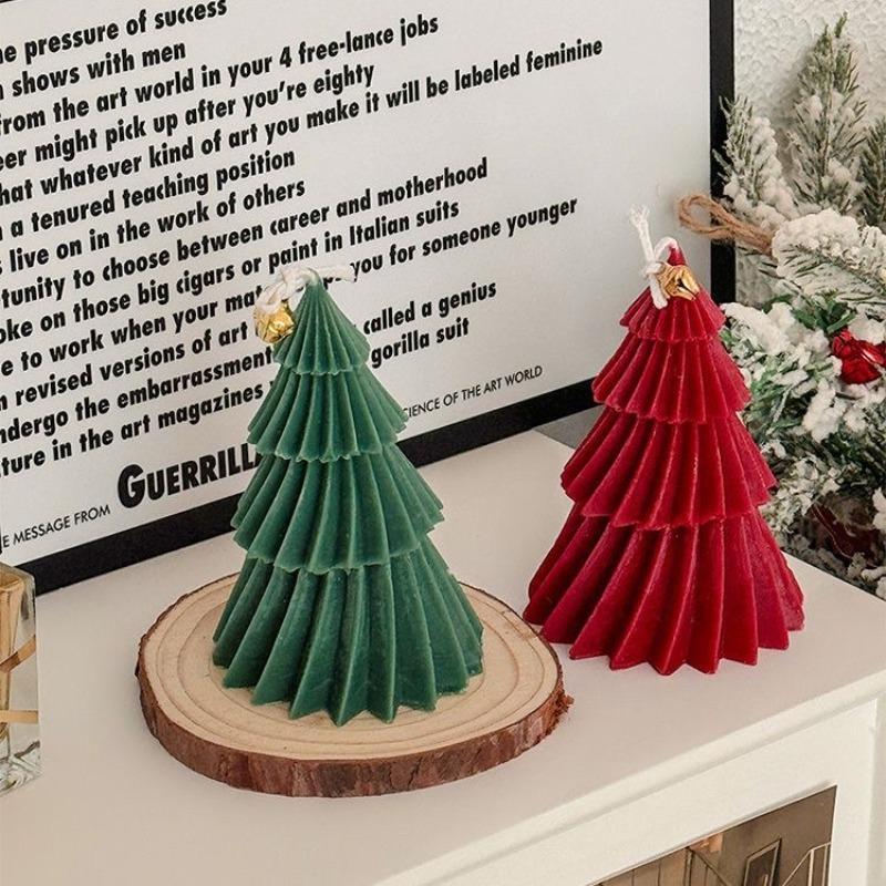 Christmas Themed Tree Shaped Aroma Candle, 1 Count Christmas Fragrance Candle, Desktop Decorative Ornament for Home Party Bedroom, Gift for Friend