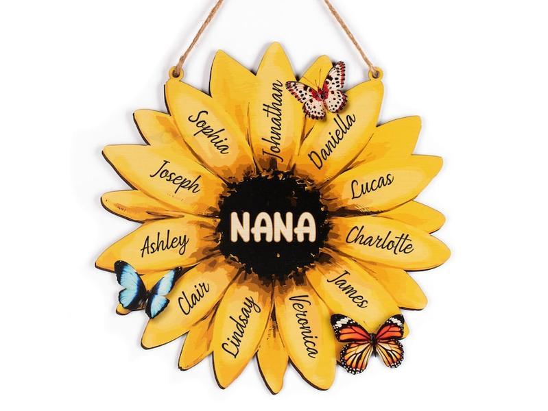 Sunflower Mom Sign Personalized, Sunflower Mom Sign with Kids Names, Wall Décor, Christmas Gifts, Gift for Mom, Sunflower Mom and Grandma