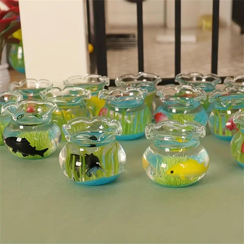 Random Color Mini Glass Fish Bowl, 1 Count Lovely Mini Fish Bowl, Desktop Decoration for Living Room Bedroom Office Home Dormitory Car