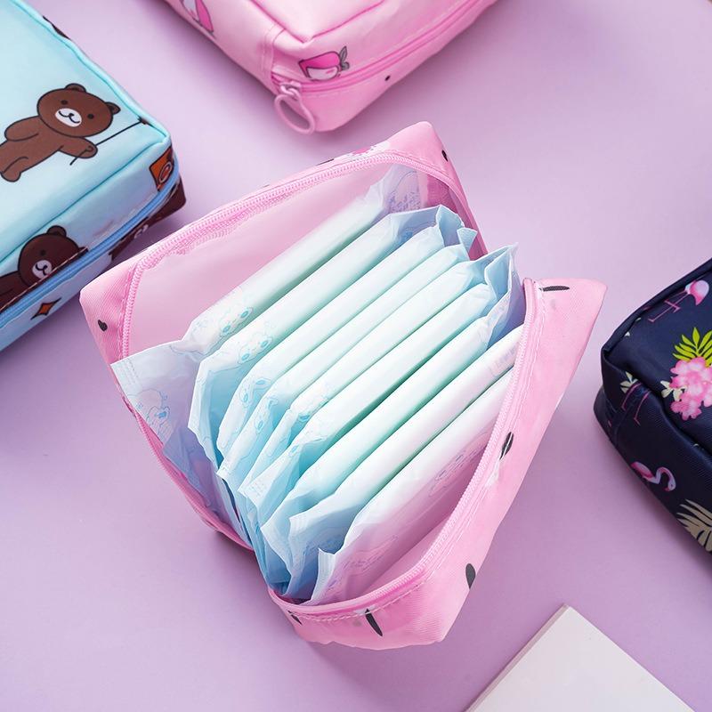 Travel-Friendly Sanitary Pad Organizer Bag - Cute Cartoon Print, Durable Polyester with Zipper